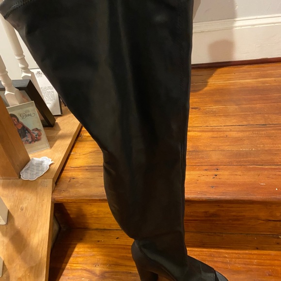 Boot - Picture 3 of 3